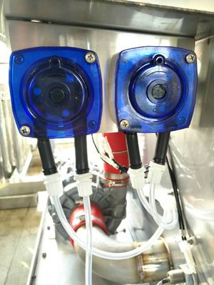 Κίνα Καθαριστικός διανομέας πλυντηρίων πιάτων ξενοδοχείων 2.5KG/αφιερωμένες ECOLCO καθαριστικές διπλές αντλίες διανομέων προμηθευτής