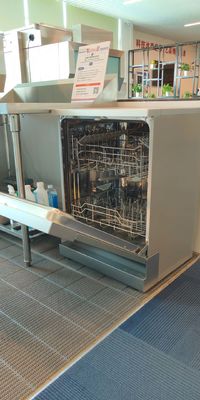 Κίνα Κάθετη υψηλής θερμοκρασίας μηχανή πλυντηρίων πιάτων/πλυντηρίων πιάτων εστιατορίων ραφιών προμηθευτής